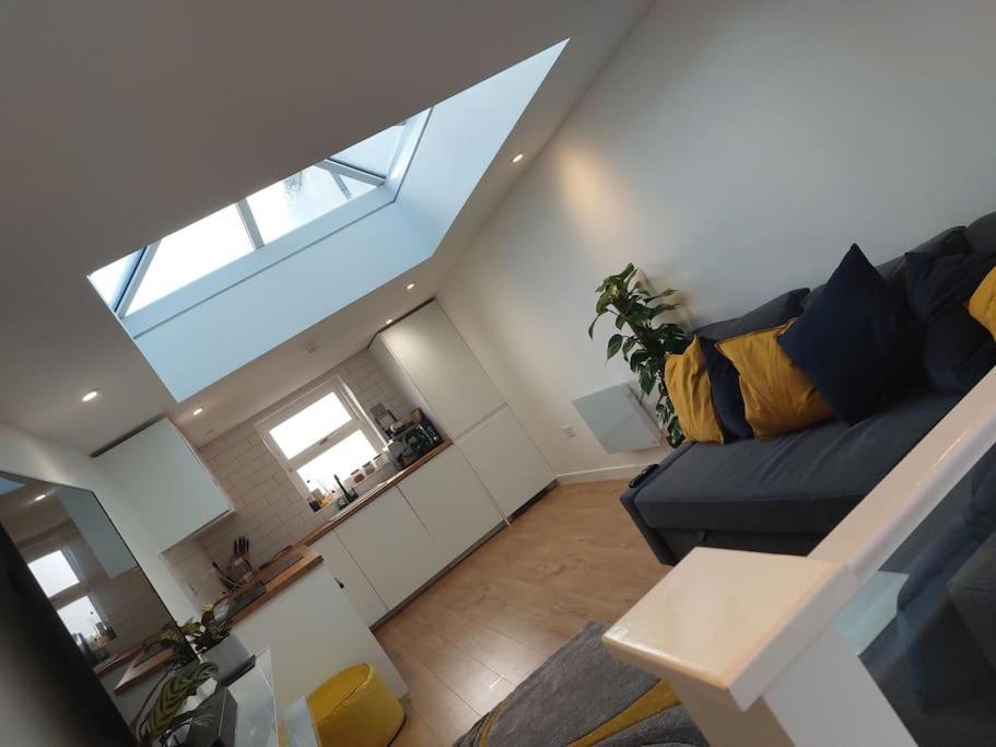 1 Bedroom Modern Duplex سوثامبتون المظهر الخارجي الصورة